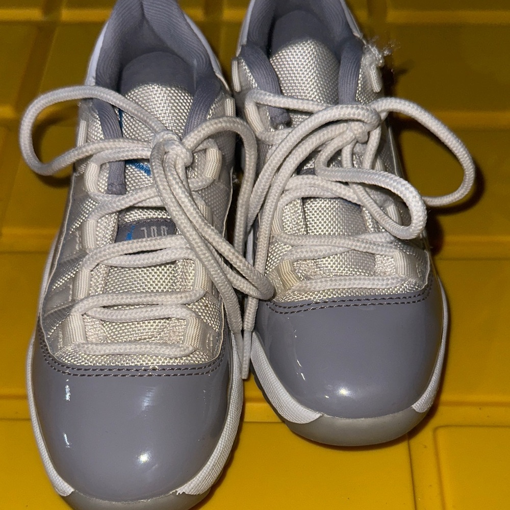 Jordan Kids ‘cement gray’